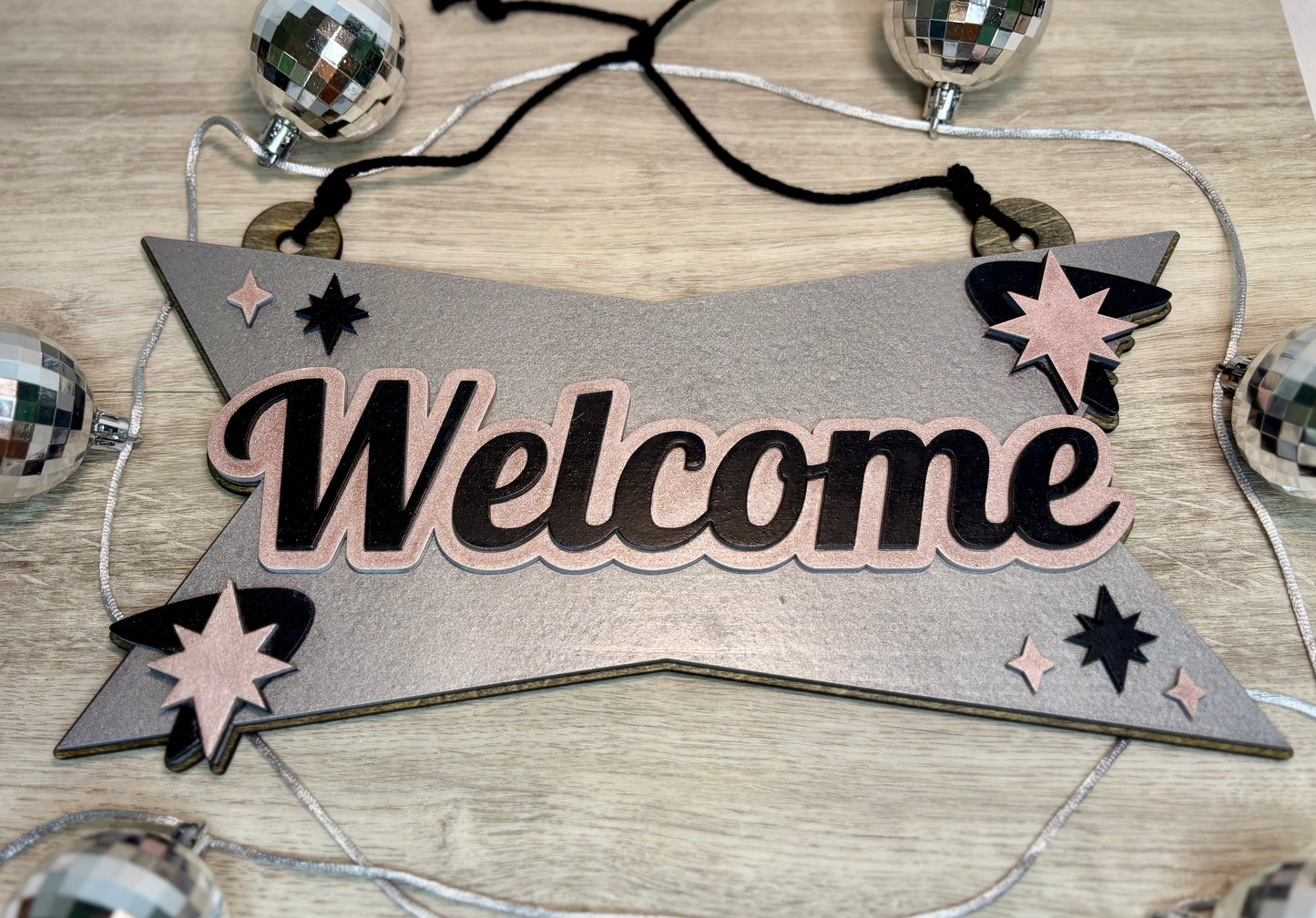 Hanging Welcome Sign - Wall Decor
