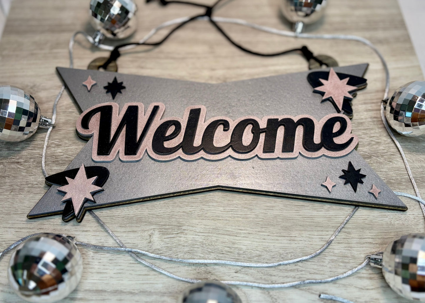 Hanging Welcome Sign - Wall Decor